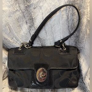 Coach - Peyton Signature Shoulder Bag w/Python Trim EUC 2010 4 Compartments